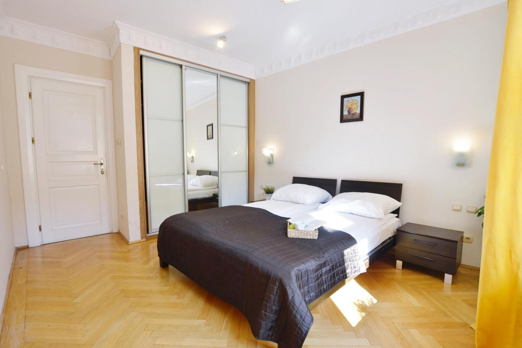 P&J Apartments Florianska Krakow Luaran gambar